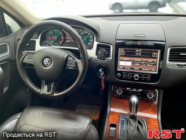 Черный Фольксваген Туарег, объемом двигателя 3 л и пробегом 258 тыс. км за 20600 $, фото 8 на Automoto.ua