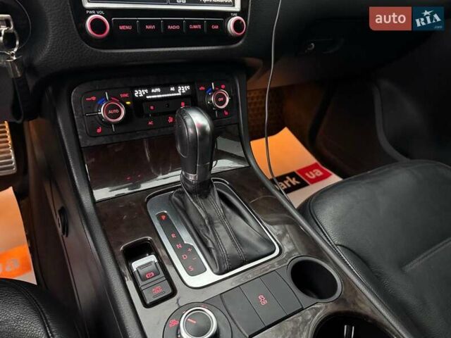 Черный Фольксваген Туарег, объемом двигателя 3 л и пробегом 308 тыс. км за 16490 $, фото 24 на Automoto.ua