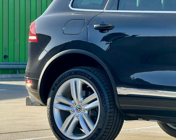 Чорний Фольксваген Туарег, об'ємом двигуна 3 л та пробігом 91 тис. км за 29900 $, фото 12 на Automoto.ua