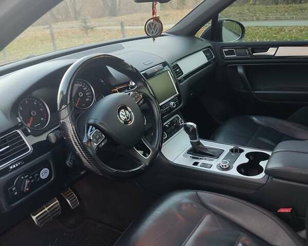 Черный Фольксваген Туарег, объемом двигателя 2.97 л и пробегом 148 тыс. км за 19500 $, фото 29 на Automoto.ua