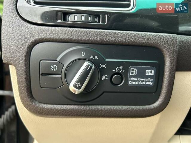 Черный Фольксваген Туарег, объемом двигателя 2.97 л и пробегом 299 тыс. км за 18700 $, фото 24 на Automoto.ua