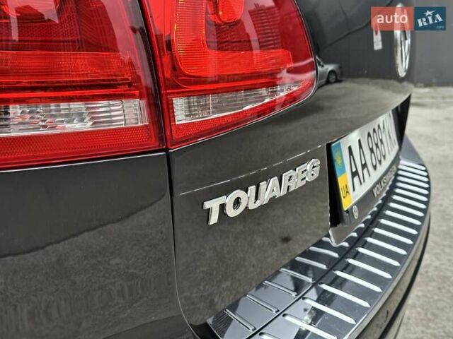 Черный Фольксваген Туарег, объемом двигателя 3 л и пробегом 225 тыс. км за 15650 $, фото 18 на Automoto.ua