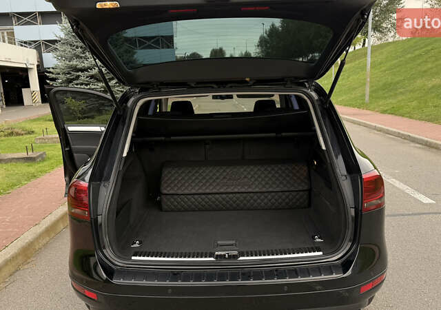 Чорний Фольксваген Туарег, об'ємом двигуна 2.97 л та пробігом 238 тис. км за 17300 $, фото 31 на Automoto.ua