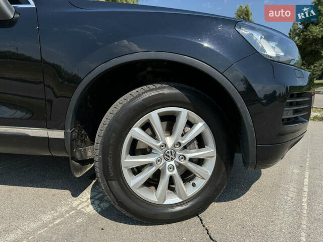 Черный Фольксваген Туарег, объемом двигателя 2.97 л и пробегом 160 тыс. км за 23500 $, фото 18 на Automoto.ua