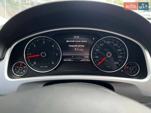 Чорний Фольксваген Туарег, об'ємом двигуна 3 л та пробігом 433 тис. км за 16700 $, фото 20 на Automoto.ua