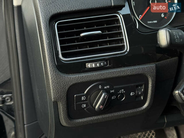 Чорний Фольксваген Туарег, об'ємом двигуна 2.97 л та пробігом 280 тис. км за 14999 $, фото 28 на Automoto.ua