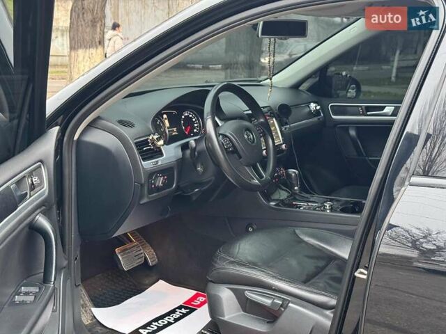 Черный Фольксваген Туарег, объемом двигателя 3 л и пробегом 308 тыс. км за 16490 $, фото 12 на Automoto.ua