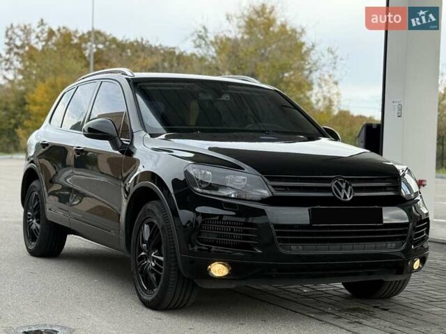 Черный Фольксваген Туарег, объемом двигателя 3 л и пробегом 207 тыс. км за 15700 $, фото 3 на Automoto.ua