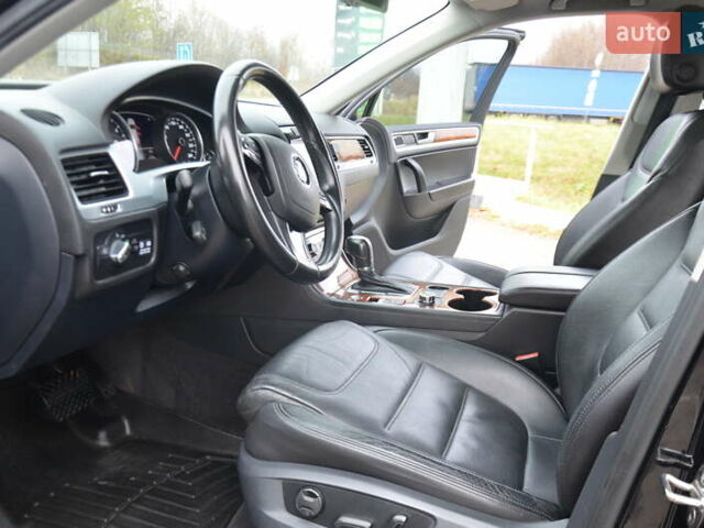 Черный Фольксваген Туарег, объемом двигателя 2.97 л и пробегом 267 тыс. км за 16450 $, фото 48 на Automoto.ua