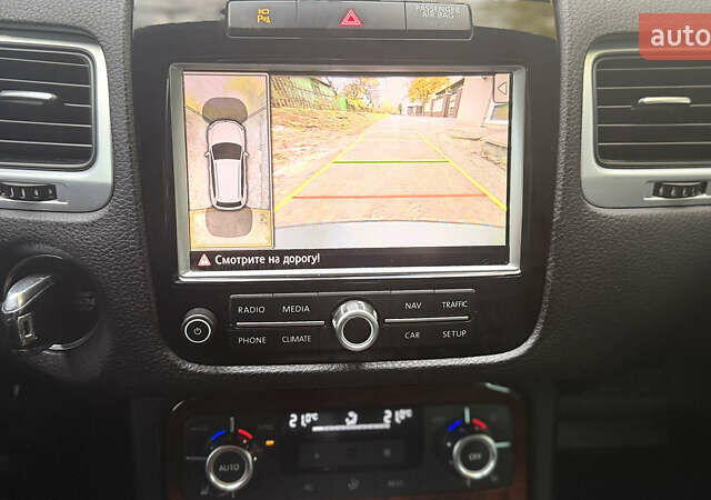 Черный Фольксваген Туарег, объемом двигателя 3 л и пробегом 220 тыс. км за 19700 $, фото 28 на Automoto.ua