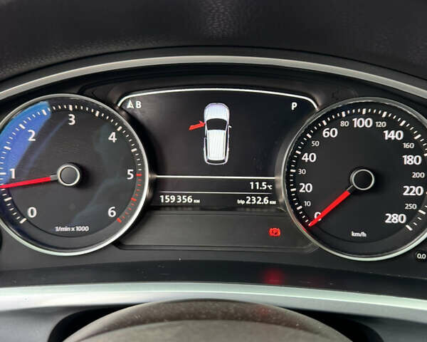 Черный Фольксваген Туарег, объемом двигателя 2.97 л и пробегом 160 тыс. км за 21000 $, фото 10 на Automoto.ua