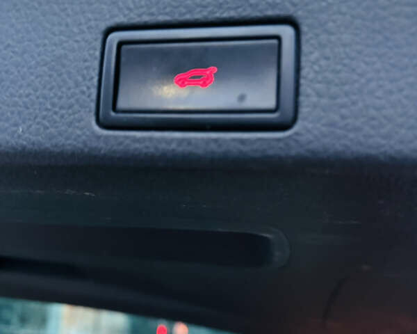 Чорний Фольксваген Туарег, об'ємом двигуна 2.97 л та пробігом 264 тис. км за 18300 $, фото 10 на Automoto.ua