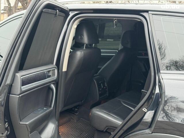 Черный Фольксваген Туарег, объемом двигателя 3 л и пробегом 308 тыс. км за 16490 $, фото 13 на Automoto.ua