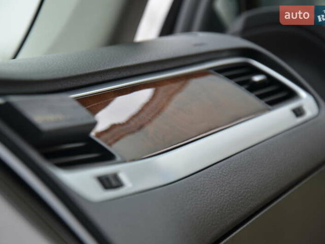 Черный Фольксваген Туарег, объемом двигателя 2.97 л и пробегом 267 тыс. км за 16450 $, фото 42 на Automoto.ua