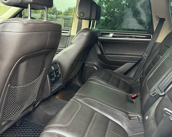 Черный Фольксваген Туарег, объемом двигателя 2.97 л и пробегом 160 тыс. км за 21000 $, фото 15 на Automoto.ua