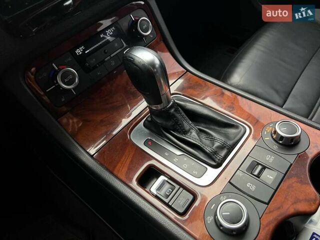 Чорний Фольксваген Туарег, об'ємом двигуна 3 л та пробігом 433 тис. км за 16700 $, фото 22 на Automoto.ua