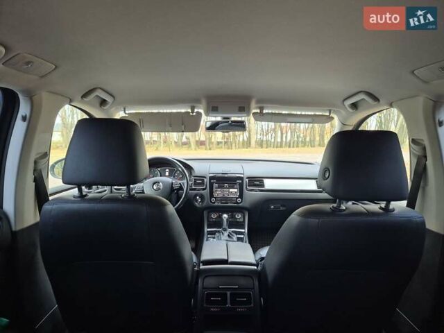 Чорний Фольксваген Туарег, об'ємом двигуна 2.97 л та пробігом 197 тис. км за 18500 $, фото 14 на Automoto.ua