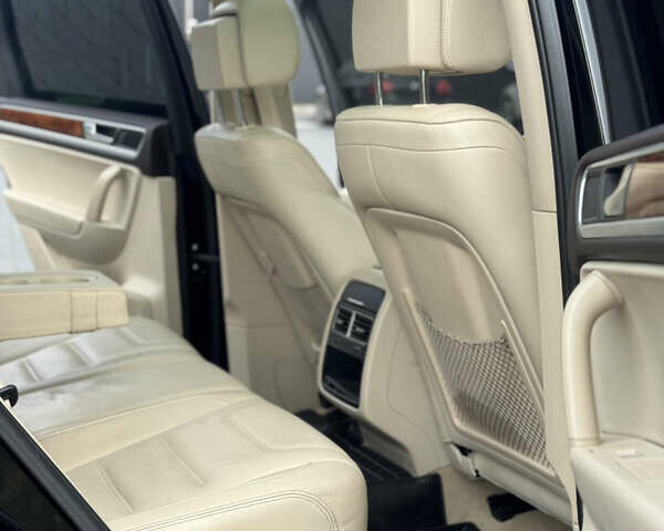 Черный Фольксваген Туарег, объемом двигателя 2.97 л и пробегом 310 тыс. км за 15200 $, фото 52 на Automoto.ua