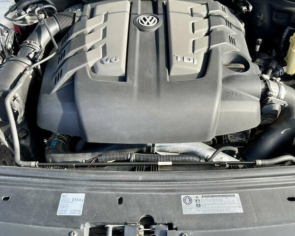 Чорний Фольксваген Туарег, об'ємом двигуна 3 л та пробігом 91 тис. км за 29900 $, фото 23 на Automoto.ua