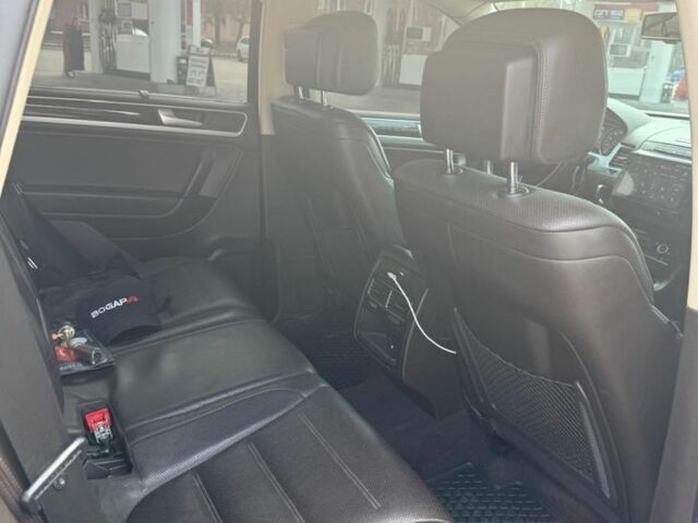 Черный Фольксваген Туарег, объемом двигателя 3 л и пробегом 330 тыс. км за 16200 $, фото 5 на Automoto.ua