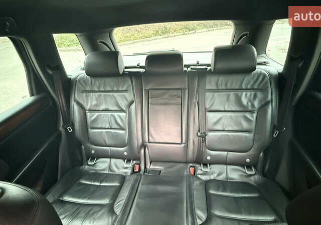 Черный Фольксваген Туарег, объемом двигателя 3 л и пробегом 220 тыс. км за 19700 $, фото 26 на Automoto.ua