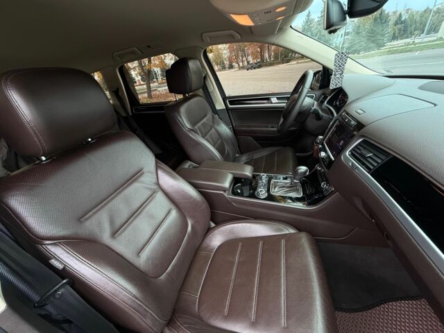 Черный Фольксваген Туарег, объемом двигателя 3 л и пробегом 283 тыс. км за 18700 $, фото 9 на Automoto.ua