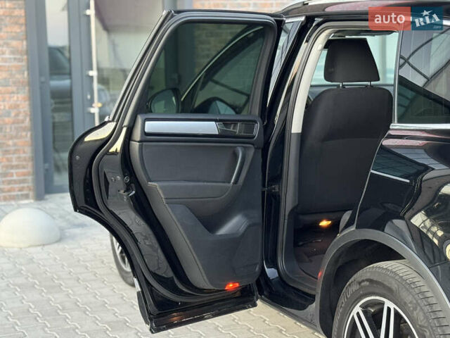 Чорний Фольксваген Туарег, об'ємом двигуна 2.97 л та пробігом 280 тис. км за 14999 $, фото 8 на Automoto.ua