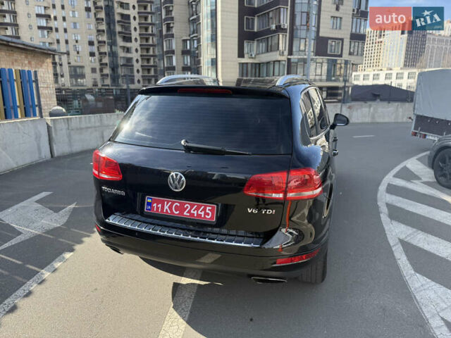 Чорний Фольксваген Туарег, об'ємом двигуна 2.97 л та пробігом 320 тис. км за 17700 $, фото 4 на Automoto.ua