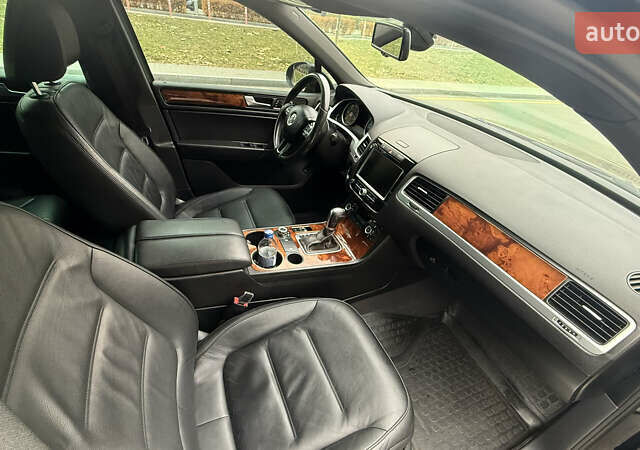 Черный Фольксваген Туарег, объемом двигателя 3 л и пробегом 220 тыс. км за 19700 $, фото 22 на Automoto.ua