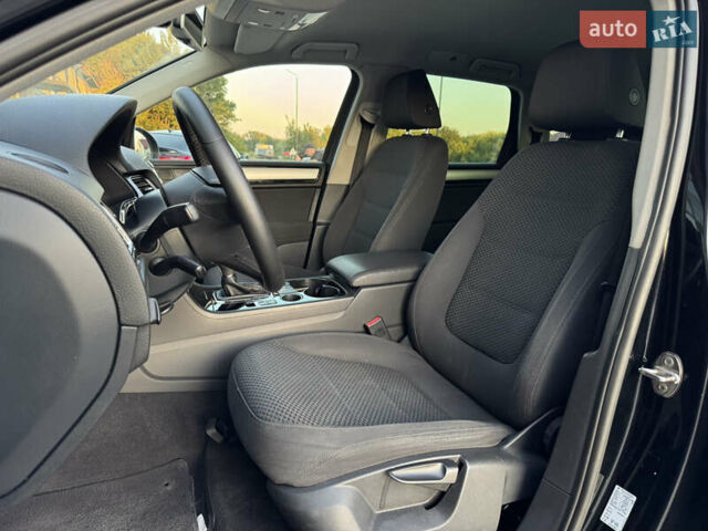 Чорний Фольксваген Туарег, об'ємом двигуна 2.97 л та пробігом 280 тис. км за 14999 $, фото 30 на Automoto.ua