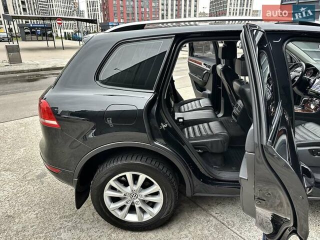Черный Фольксваген Туарег, объемом двигателя 3 л и пробегом 225 тыс. км за 15650 $, фото 47 на Automoto.ua