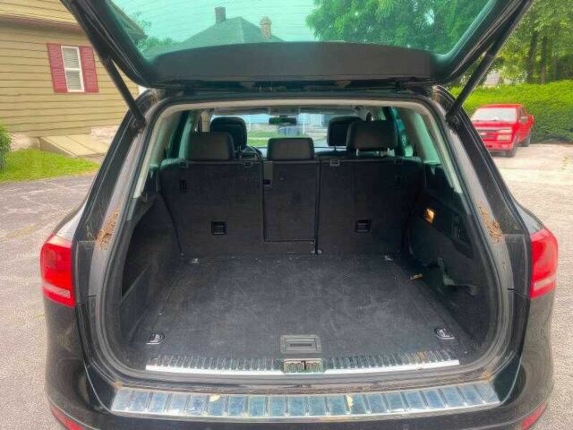 Чорний Фольксваген Туарег, об'ємом двигуна 3 л та пробігом 150 тис. км за 7000 $, фото 4 на Automoto.ua