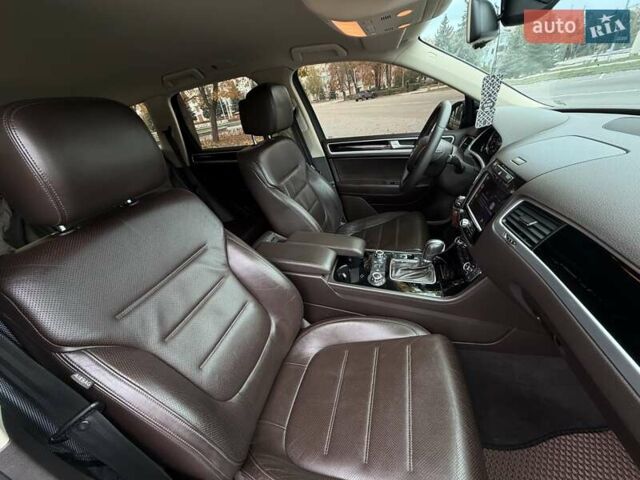 Чорний Фольксваген Туарег, об'ємом двигуна 2.97 л та пробігом 283 тис. км за 18500 $, фото 15 на Automoto.ua