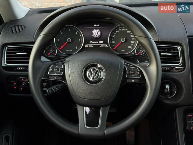 Чорний Фольксваген Туарег, об'ємом двигуна 2.97 л та пробігом 280 тис. км за 14999 $, фото 15 на Automoto.ua