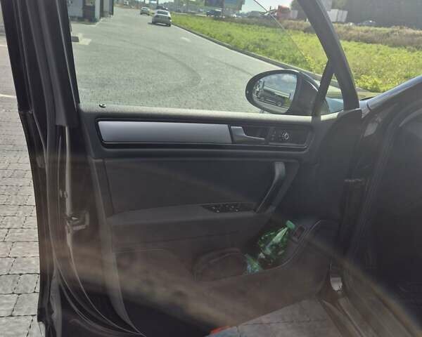 Чорний Фольксваген Туарег, об'ємом двигуна 2.97 л та пробігом 196 тис. км за 18500 $, фото 17 на Automoto.ua