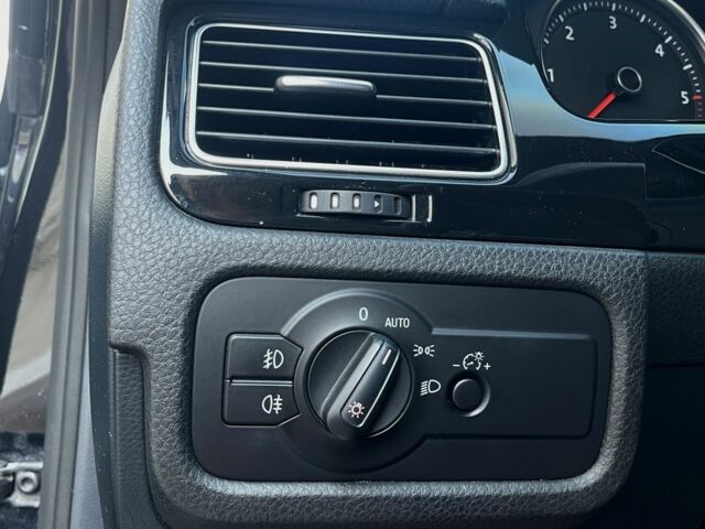 Чорний Фольксваген Туарег, об'ємом двигуна 3 л та пробігом 275 тис. км за 17900 $, фото 19 на Automoto.ua