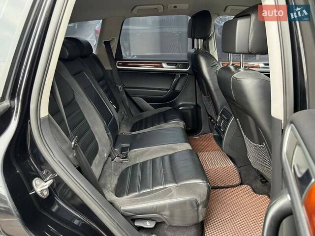 Чорний Фольксваген Туарег, об'ємом двигуна 3 л та пробігом 433 тис. км за 16700 $, фото 10 на Automoto.ua