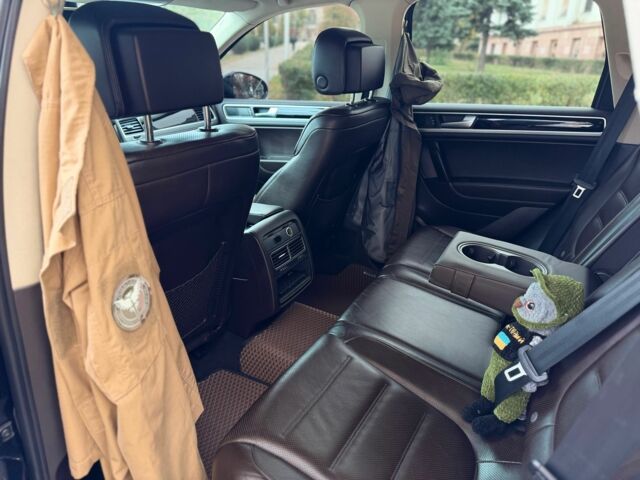 Черный Фольксваген Туарег, объемом двигателя 3 л и пробегом 283 тыс. км за 18700 $, фото 7 на Automoto.ua