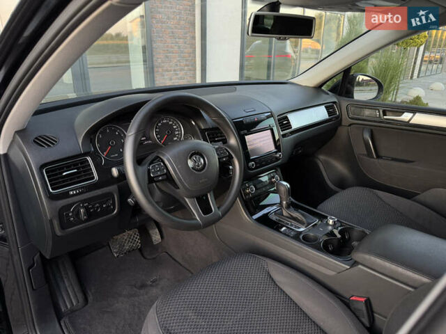 Чорний Фольксваген Туарег, об'ємом двигуна 2.97 л та пробігом 280 тис. км за 14999 $, фото 31 на Automoto.ua