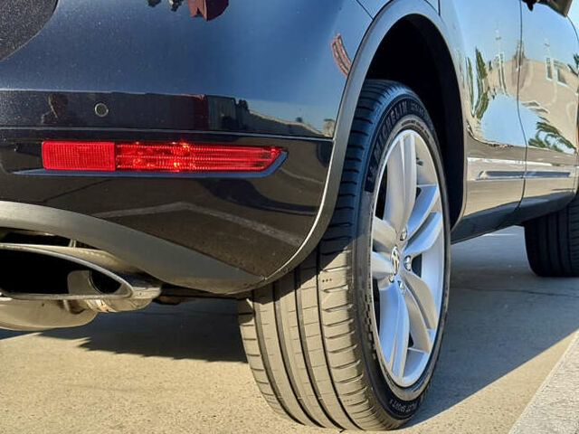 Чорний Фольксваген Туарег, об'ємом двигуна 3 л та пробігом 91 тис. км за 29900 $, фото 14 на Automoto.ua