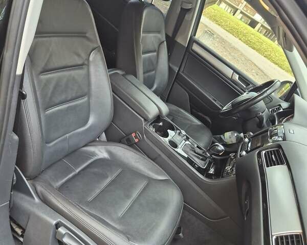 Чорний Фольксваген Туарег, об'ємом двигуна 2.97 л та пробігом 197 тис. км за 18500 $, фото 16 на Automoto.ua