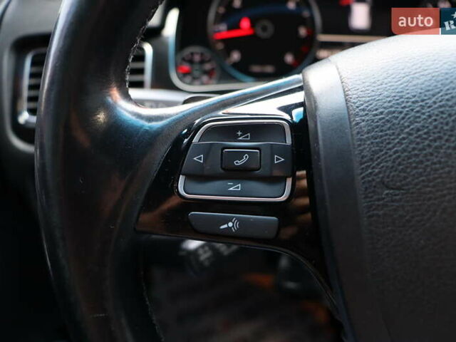 Черный Фольксваген Туарег, объемом двигателя 3 л и пробегом 284 тыс. км за 17800 $, фото 21 на Automoto.ua