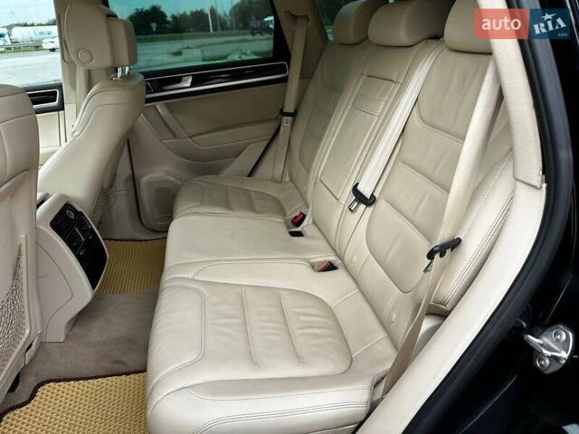 Чорний Фольксваген Туарег, об'ємом двигуна 2.97 л та пробігом 318 тис. км за 15999 $, фото 29 на Automoto.ua