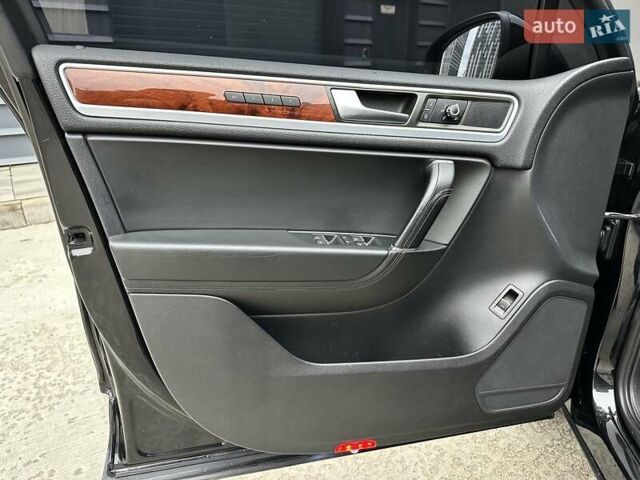 Черный Фольксваген Туарег, объемом двигателя 3 л и пробегом 225 тыс. км за 15650 $, фото 34 на Automoto.ua