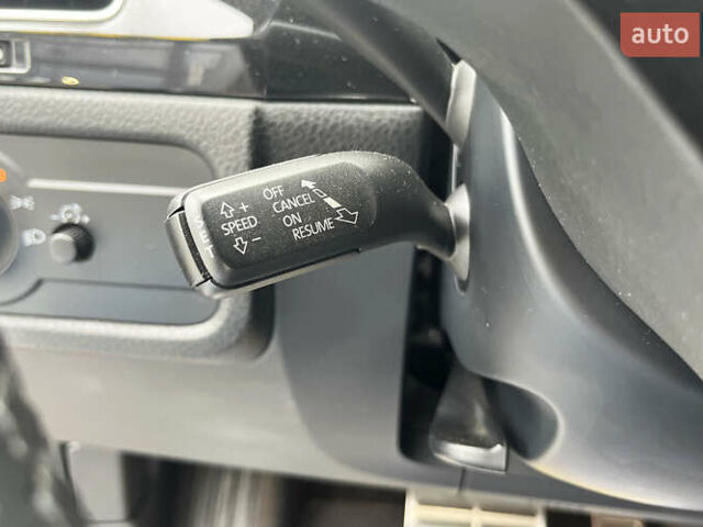 Черный Фольксваген Туарег, объемом двигателя 2.97 л и пробегом 370 тыс. км за 17800 $, фото 16 на Automoto.ua