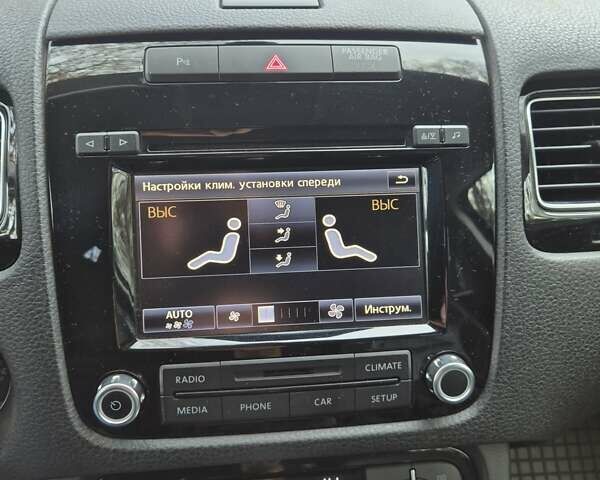 Чорний Фольксваген Туарег, об'ємом двигуна 2.97 л та пробігом 197 тис. км за 18500 $, фото 21 на Automoto.ua