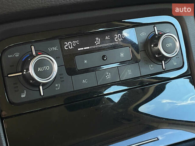 Черный Фольксваген Туарег, объемом двигателя 2.97 л и пробегом 183 тыс. км за 20750 $, фото 10 на Automoto.ua