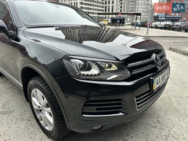 Черный Фольксваген Туарег, объемом двигателя 3 л и пробегом 225 тыс. км за 15650 $, фото 28 на Automoto.ua