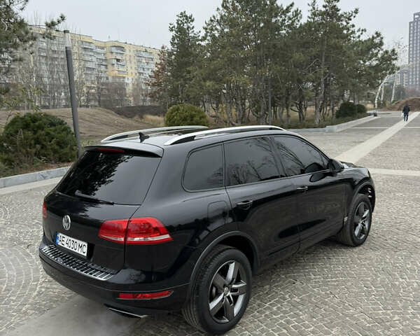 Черный Фольксваген Туарег, объемом двигателя 4.13 л и пробегом 211 тыс. км за 13999 $, фото 3 на Automoto.ua