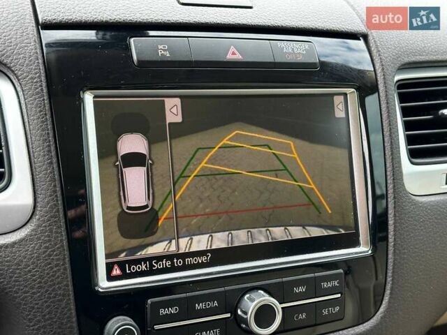 Чорний Фольксваген Туарег, об'ємом двигуна 2.97 л та пробігом 318 тис. км за 15999 $, фото 26 на Automoto.ua